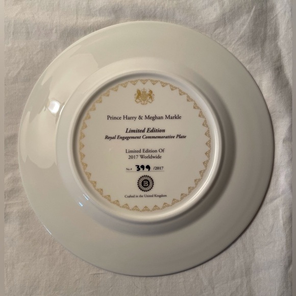 The Bradford Exchange Prince Harry & Meghan Royal Engagement Plate - Picture 3 of 13